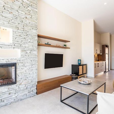 Euphoria Suites Lakki  外观 照片